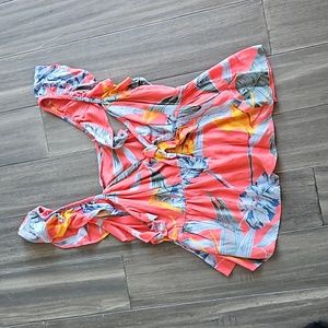 Tropical printed top by patrons of peace.